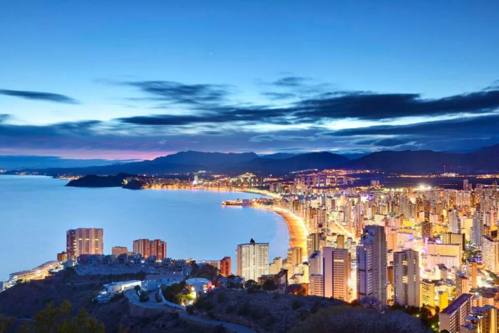 GO 2 COSTA BLANCA Benidorm – Nem csak nyaralás, hanem életstílus és befektetés 2026-ban