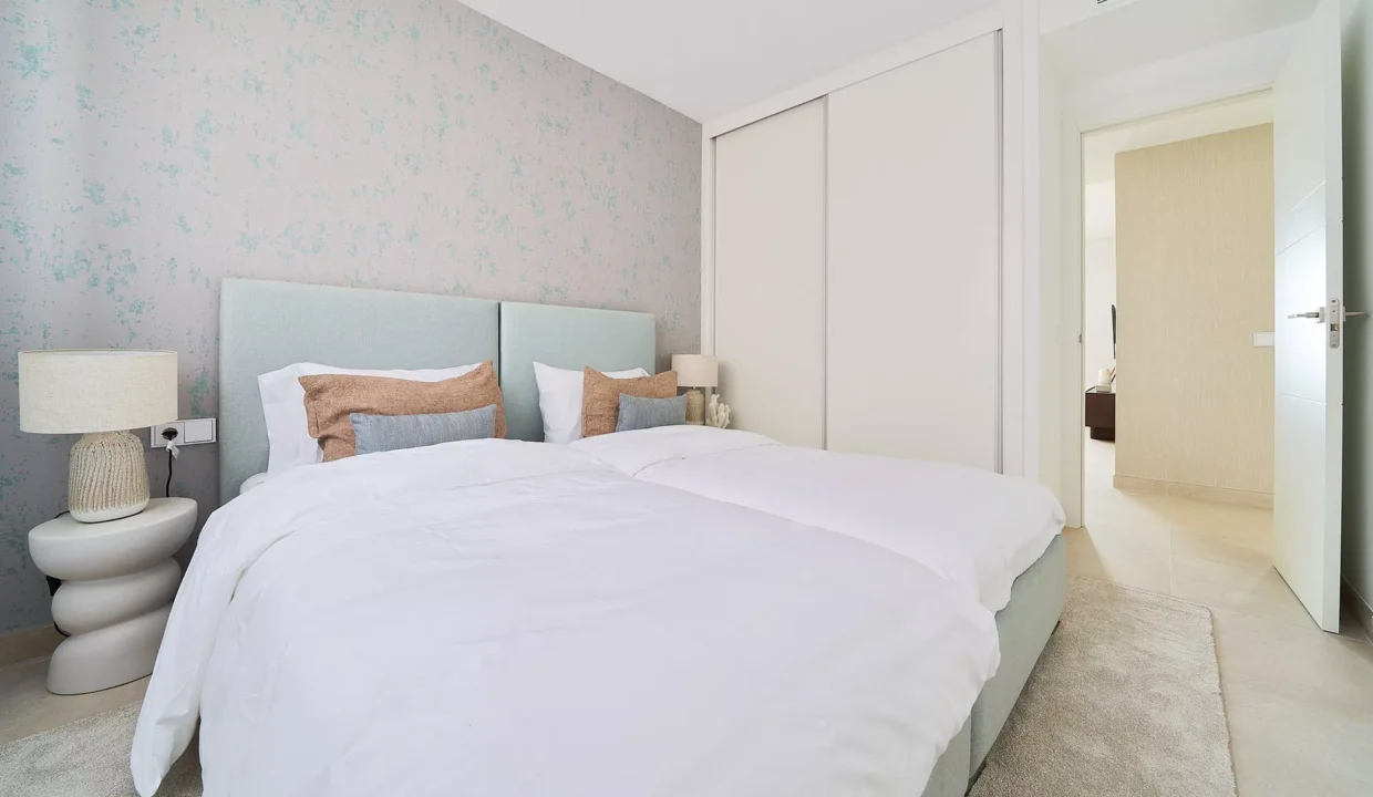 cob944094-69a55403f364c