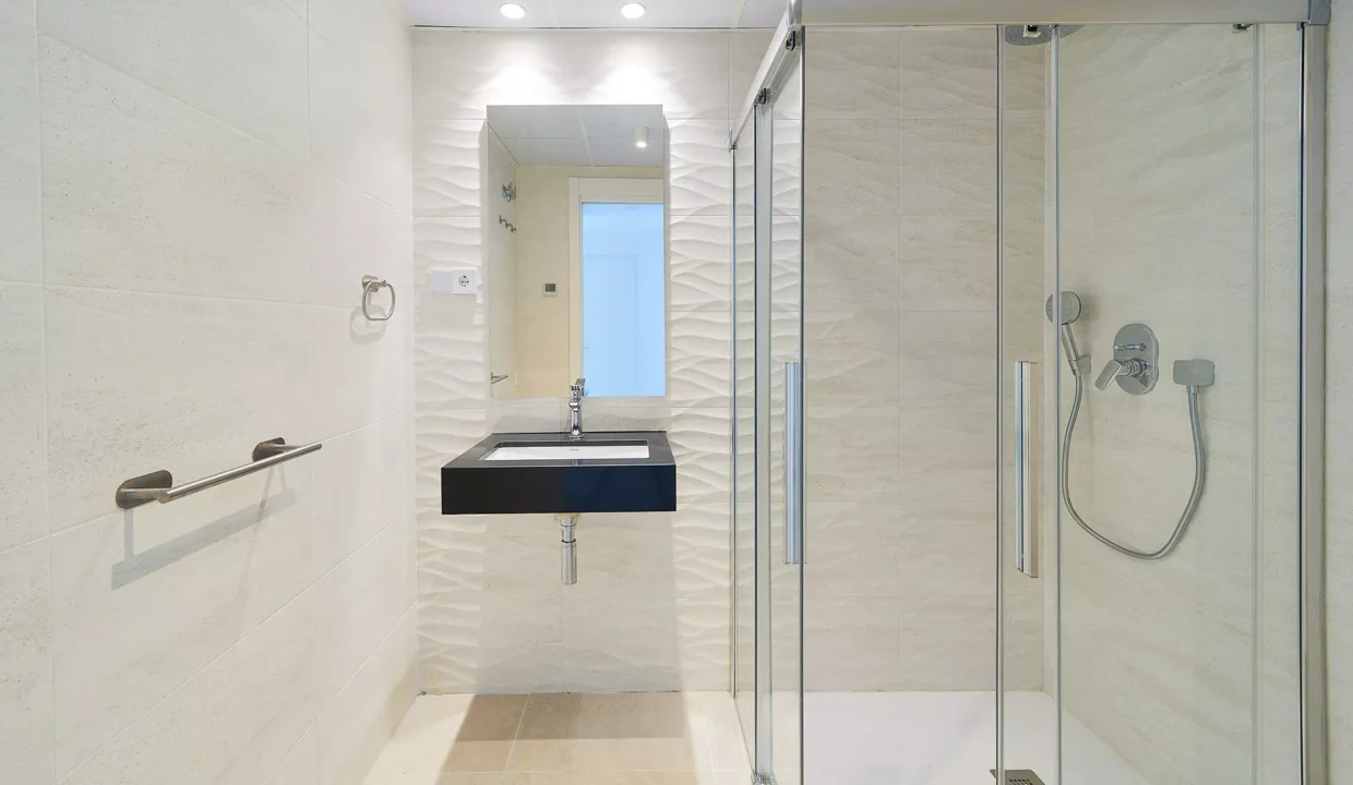 cob944096-69a55405253c1